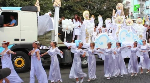 Carnival in city Stock Footage 8649611