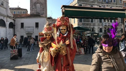 Carnival costumes pose at Venice carnival Stock-Footage 85864853