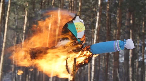 Carnival effigy burning Vídeos de archivo 48019337