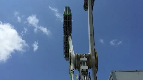 Carnival ride winds down Video stock 155136587