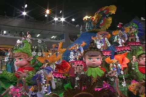 Carnival in Rio, Carnaval, Samba Parades, elaborate float, cartoon characters Stock Footage