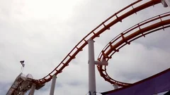 Extreme drop ride at Gyro drop ride at L, Stock Video