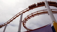 Extreme drop ride at Gyro drop ride at L, Stock Video