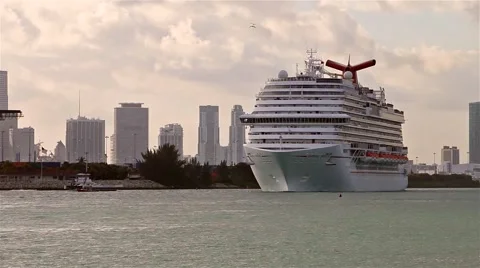 Carnival's Breeze Clip 2 Vídeos de archivo 46764536