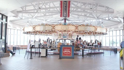 Carousel 2 Video stock 122590687