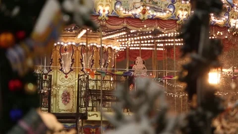 Carousel at the Christmas fair 库存影片 99398718