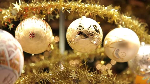 Carousel of Christmas-tree balls Vidéo 46434972