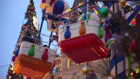 Carousel on the New Year's Fair on the Red Square: Moscow, Russia - December 11 Vídeo Stock 100123204