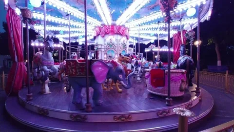 Carousel at night 스톡 동영상 136117194