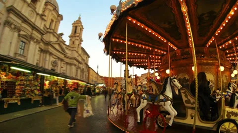 CAROUSEL IN PIAZZA NAVONA TIME LAPSE CHRISTMAS MARKET 4K Stock Footage 33411242