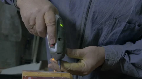 Carpenter howling screws with electric tools in workshop, close up, handcraft. 스톡 동영상 57759709