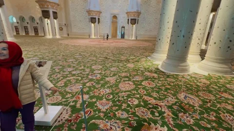 Carpet Sheikh Zayed Grand Mosque 3 (Editorial) Stock Footage 327468178