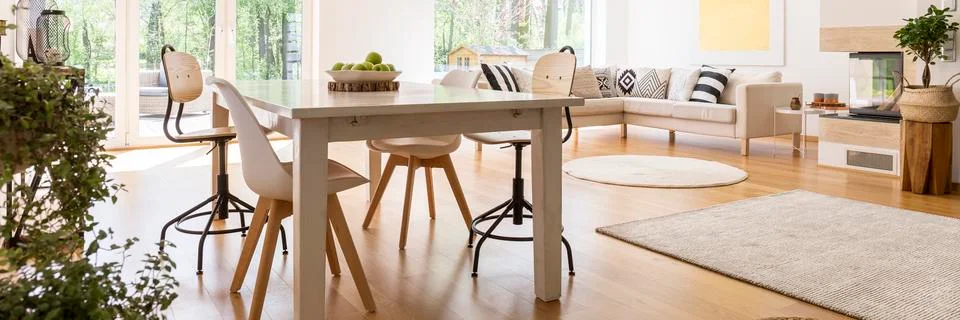 Carpets in spacious room Stock-Fotos