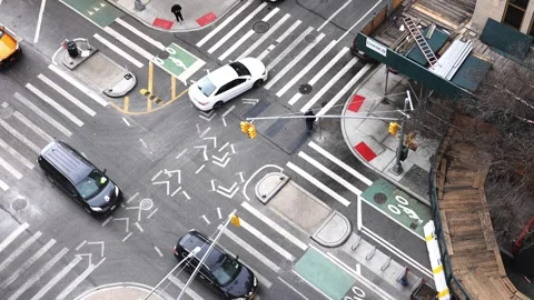 Cars driving down road intersection hudson street king manhattan new york city Video stock 303593065