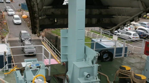 Cars enter ferry 2 스톡 동영상 857045