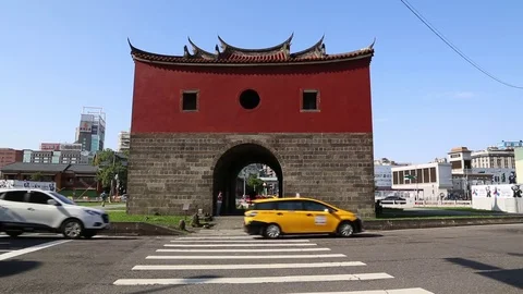 Cars passing by the Taipei North Gate, a historical gate in Taipei. Stock Footage
