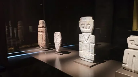 Carved Stone Figures with Dramatic Side Light, Casa del Alabado, Quito, Ecuador Video stock 331493788