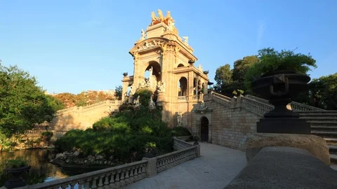The Cascada Monumental in the Parc de la Ciutadella in Barcelona, Spain Stock Footage 118980425