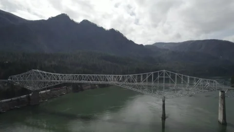 Cascade Lock Oregon Bridge of the Gods Drone Stock-Footage 206220161