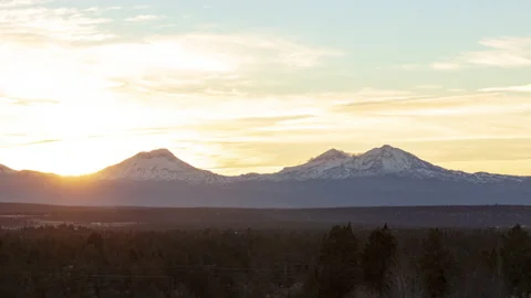 Cascade Mountain Sunset Timelapse 動画素材 169772504