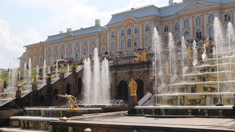 Cascade Samson in Peterhof. The most important fountain in Peterhof. Stock Footage 109655723