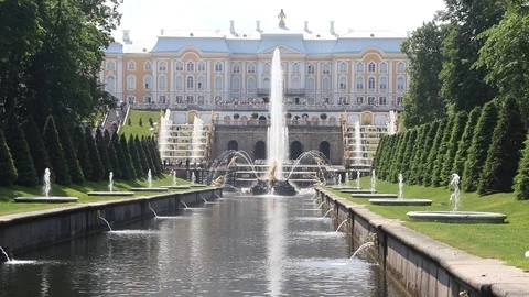 Cascade Samson in Peterhof. The most important fountain in Peterhof. Stock Footage 109657432