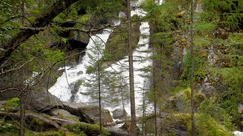 Cascade waterfall slow motion. Streams of water among the mountains, huge 스톡 동영상 95525306