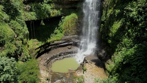 Cascading Beauty 動画素材 250865038