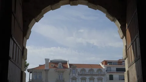 Cascais Citadel Stone Gate Arch Framing Historic Buildings in Portugal Vídeos de archivo 345075754