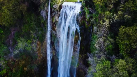 Cascata bis 库存影片 186130918