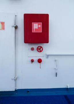 In case of fire, bulkhead equip with water hose and connections for fighting Foto stock