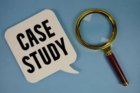 Case Study text with magnifying glass on blue background Foto stock