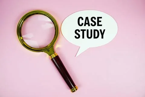 Case Study text on speech bluble with magnifying glass top view on pink bac.. Stock Photos