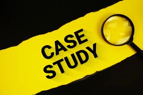 Case Study text on yellow with black paper torn ripped and magnifying glass Foto stock