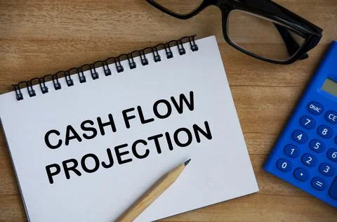 Cash flow projection text on notepad Foto stock