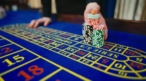 Casino, payout on roulette, chips Vidéo 63762634