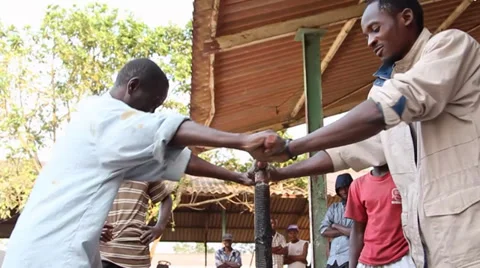 Cassava press low shot Vídeos de archivo 37022706