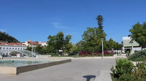 Castelo de Leiria e Fonte Luminosa Stock Footage 43365958