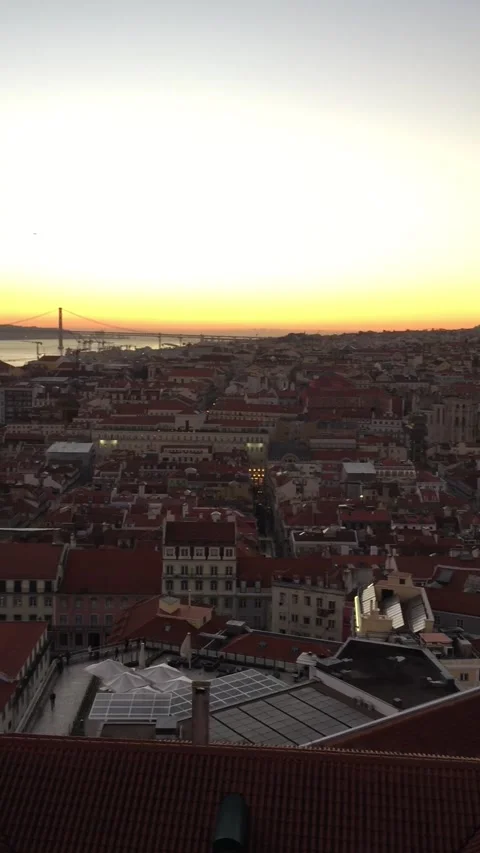Castelo de S. Jorge overlooking Lisbon at dusk. Stock Footage 165065706