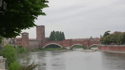 Castelvecchio Bridge, Verona Stock Footage 75261810