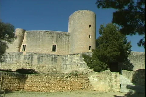 Castillo de Bellver Видео 816853
