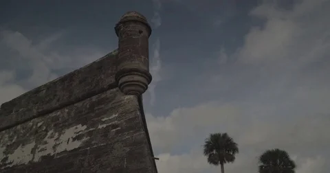 Castillo de San Marcos: Sentry Box and Clouds 库存影片 73402514