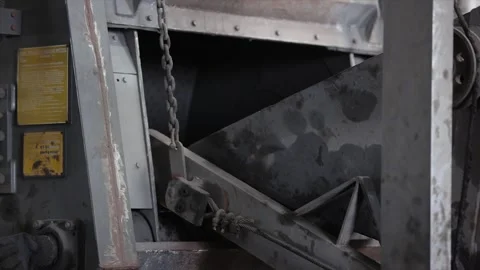 Casting molds is in short blasting testing process in the machine  Video stock 305996609