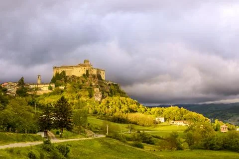 Castle of Bardi Photos