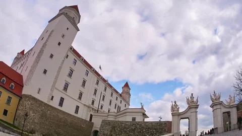 The castle of Bratislava Stock-Footage 69078354