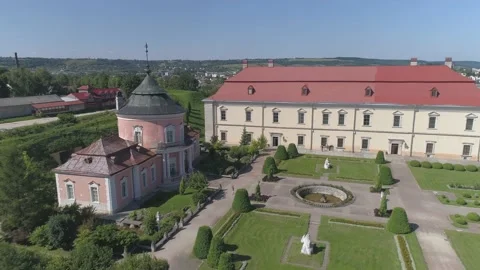 The castle complex with big palace and the Chinese palace in Zolochiv, Ukraine Video stock 158604418