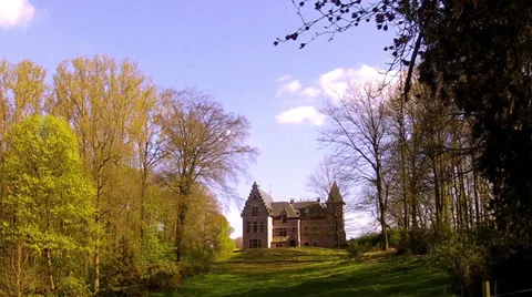 Castle in the Groenenberg park. Stock-Footage 37025889