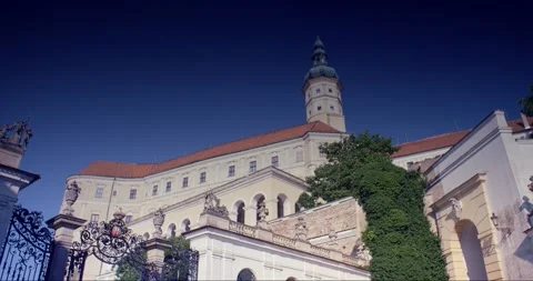 Castle in Mikulov Video stock 284820617