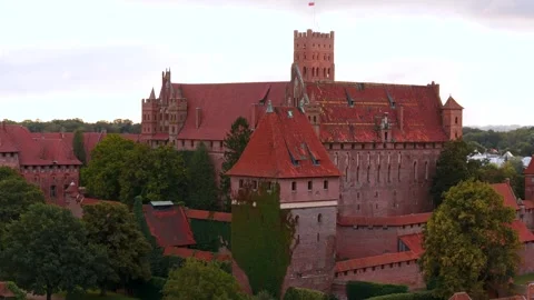 Castle of the Teutonic Order in Malbork by the Nogat river. Poland Stockbeeldmateriaal 342837384