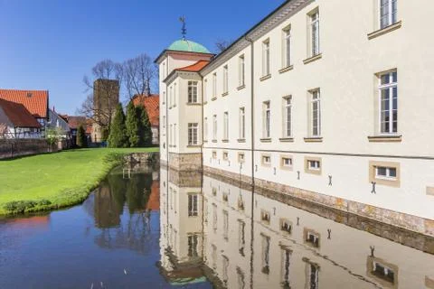 Castle Westerholt with reflection in the water Stock-Fotos